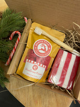 Load image into Gallery viewer, Christmas Kisses - Christmas Bath Time Box