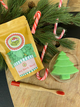 Load image into Gallery viewer, Stink, Stank Stunk Christmas Bath Time Box