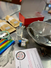 Load image into Gallery viewer, Bath Bomb Making Kit - Blue/Seaweed