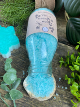 Load image into Gallery viewer, Snow Queen Foaming Bath Salts