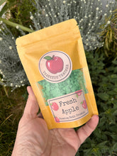Load image into Gallery viewer, Fresh Apple Foaming Bath Crumble