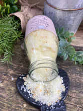 Load image into Gallery viewer, Vanilla & Oatmeal Foaming Bath Salts