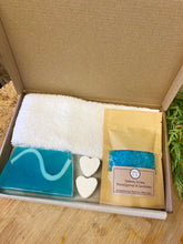 Load image into Gallery viewer, Dad Letterbox Gift