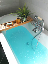 Load image into Gallery viewer, Planet Earth Foaming Bath Crumble