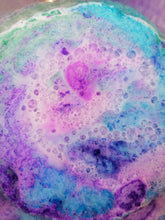 Load image into Gallery viewer, Mermaid Lagoon Foaming Bath Crumble