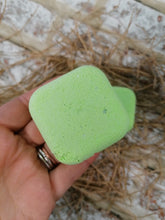 Load image into Gallery viewer, Shower Steamer - Grapefruit & Lime