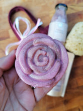 Load image into Gallery viewer, Moroccan Rose Jute Gift Bag