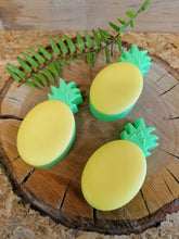 Load image into Gallery viewer, Totally Tropical Jute Gift Bag