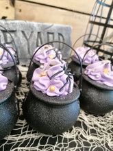 Load image into Gallery viewer, Hocus Pocus Foaming Bath Potion