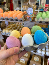 Load image into Gallery viewer, Box of 6 Egg Bath Bomb