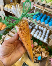 Load image into Gallery viewer, Foaming Bath Crumble Carrot