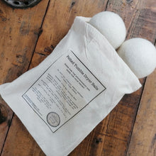 Load image into Gallery viewer, Felted Tumble Dryer Balls