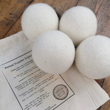 Load image into Gallery viewer, Felted Tumble Dryer Balls