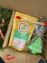 Load image into Gallery viewer, Stink, Stank Stunk Christmas Bath Time Box
