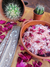 Load image into Gallery viewer, Pink Himalyan Bath Salt with rose petals
