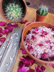 Pink Himalyan Bath Salt with rose petals